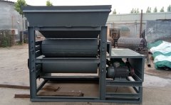 什么機(jī)器可以壓鋁易拉罐